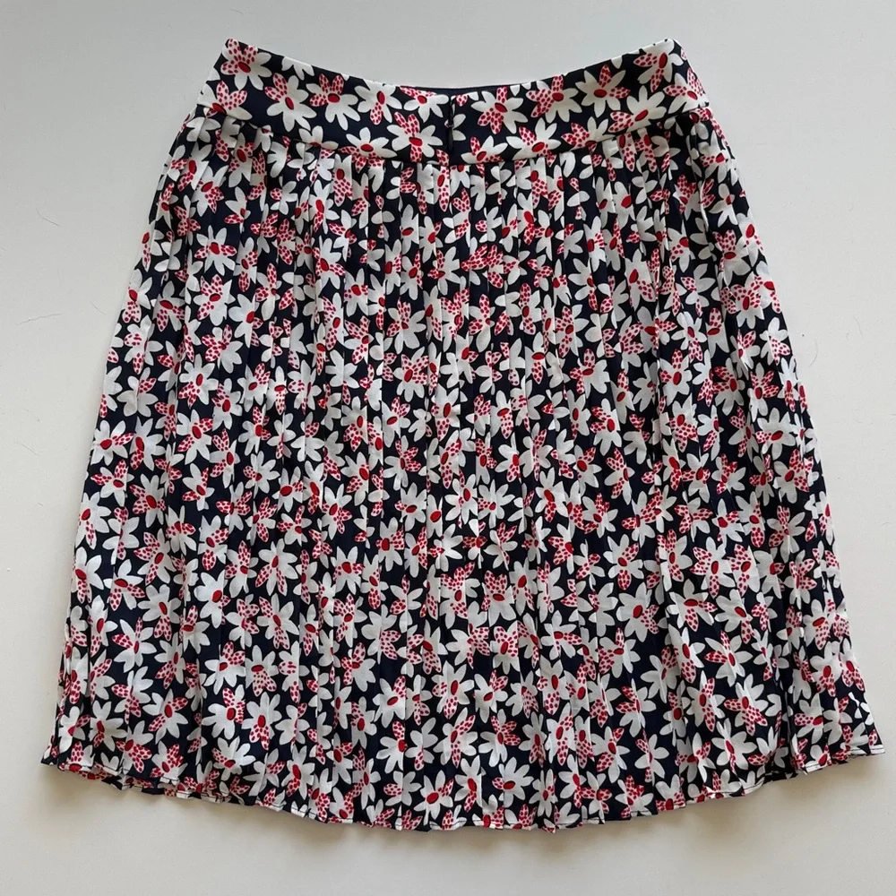 NWT Floral pleated mini skirt navy, red & white j.crew 2